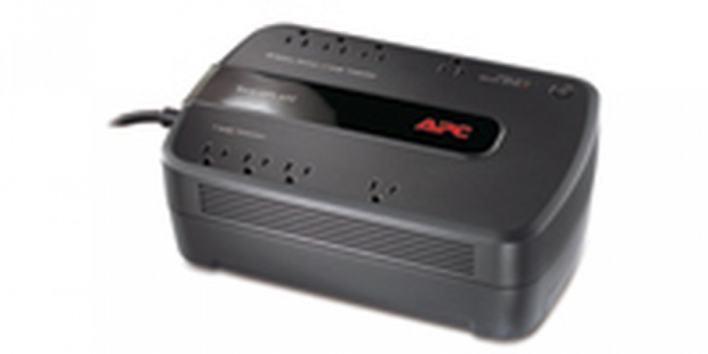 No Break APC Back-UPS 650 0.65 kVA / 390 W, 340 J, Entrada 140 V, 8 salidas AC, Negro
